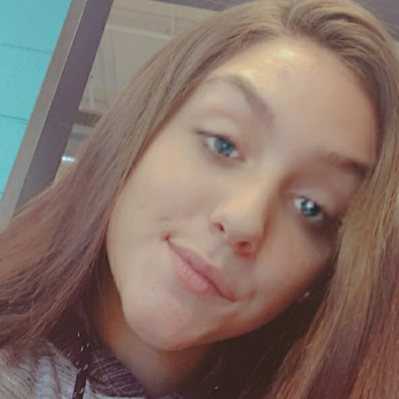 Meet your Posher, Lainey - Picture 1 of 1